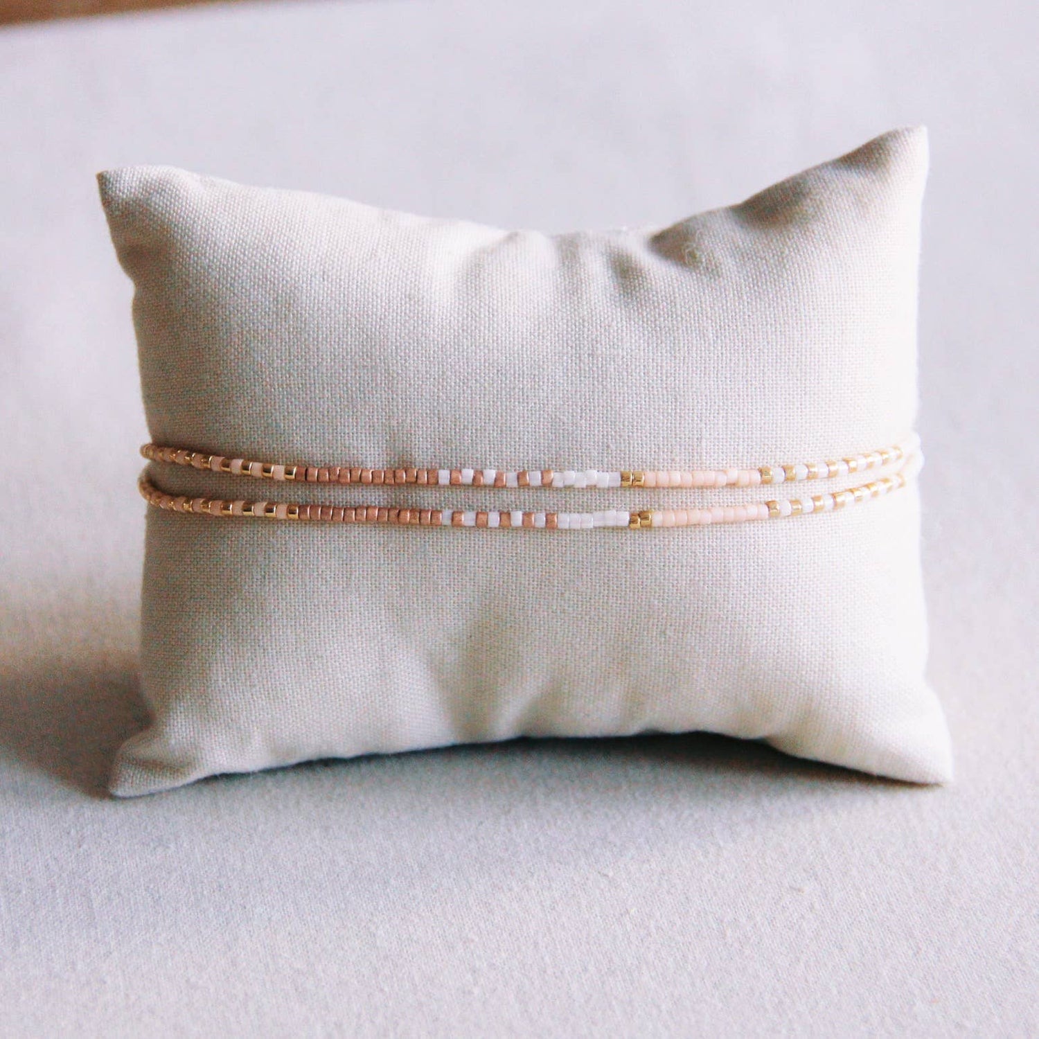 Dubbele miyuki armband - nude/wit/taupe