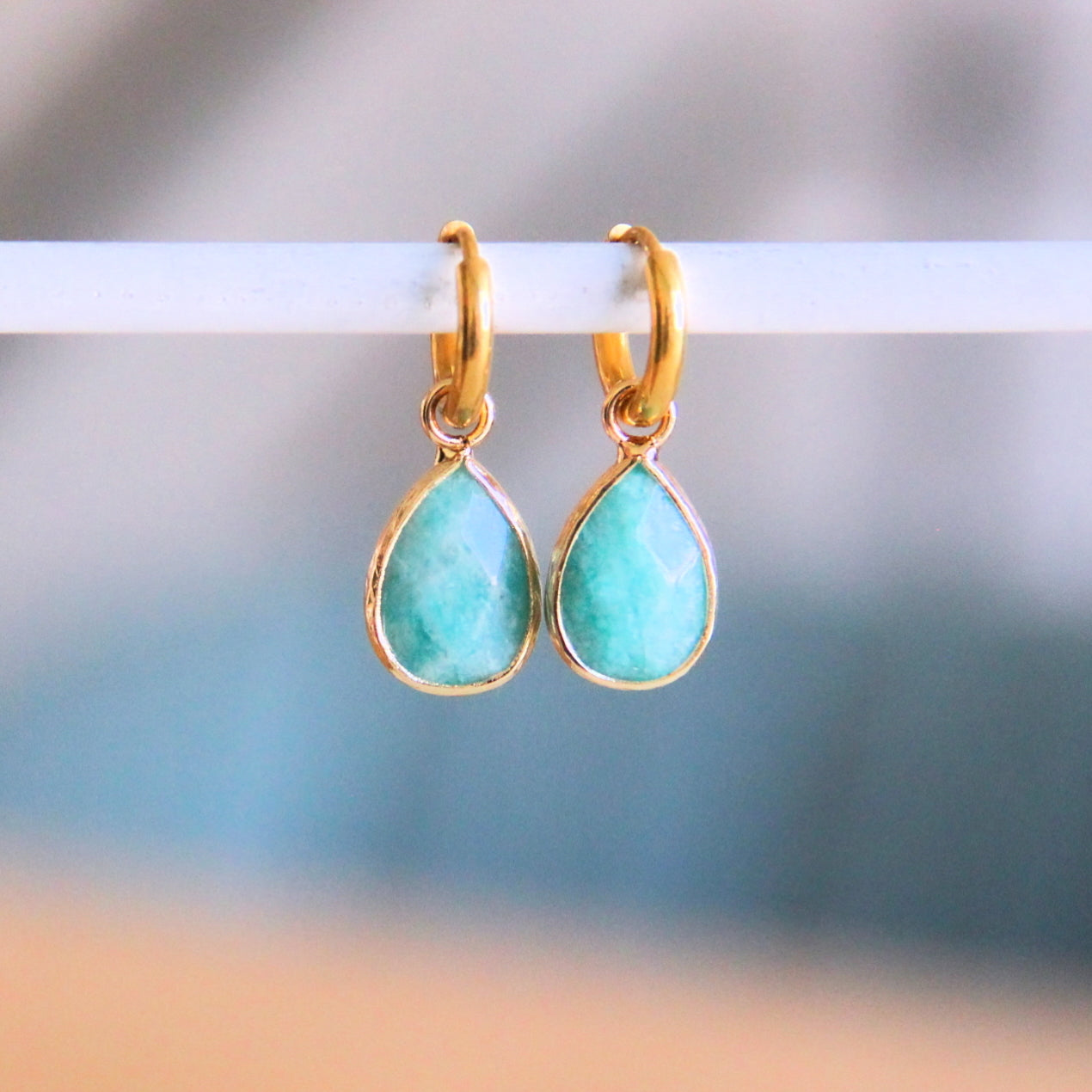 RVS creolen met druppelvormig natuursteentje – mint