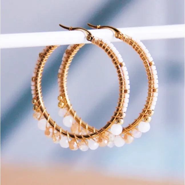 Ronde creolen met facetten en miyuki's - nude mix