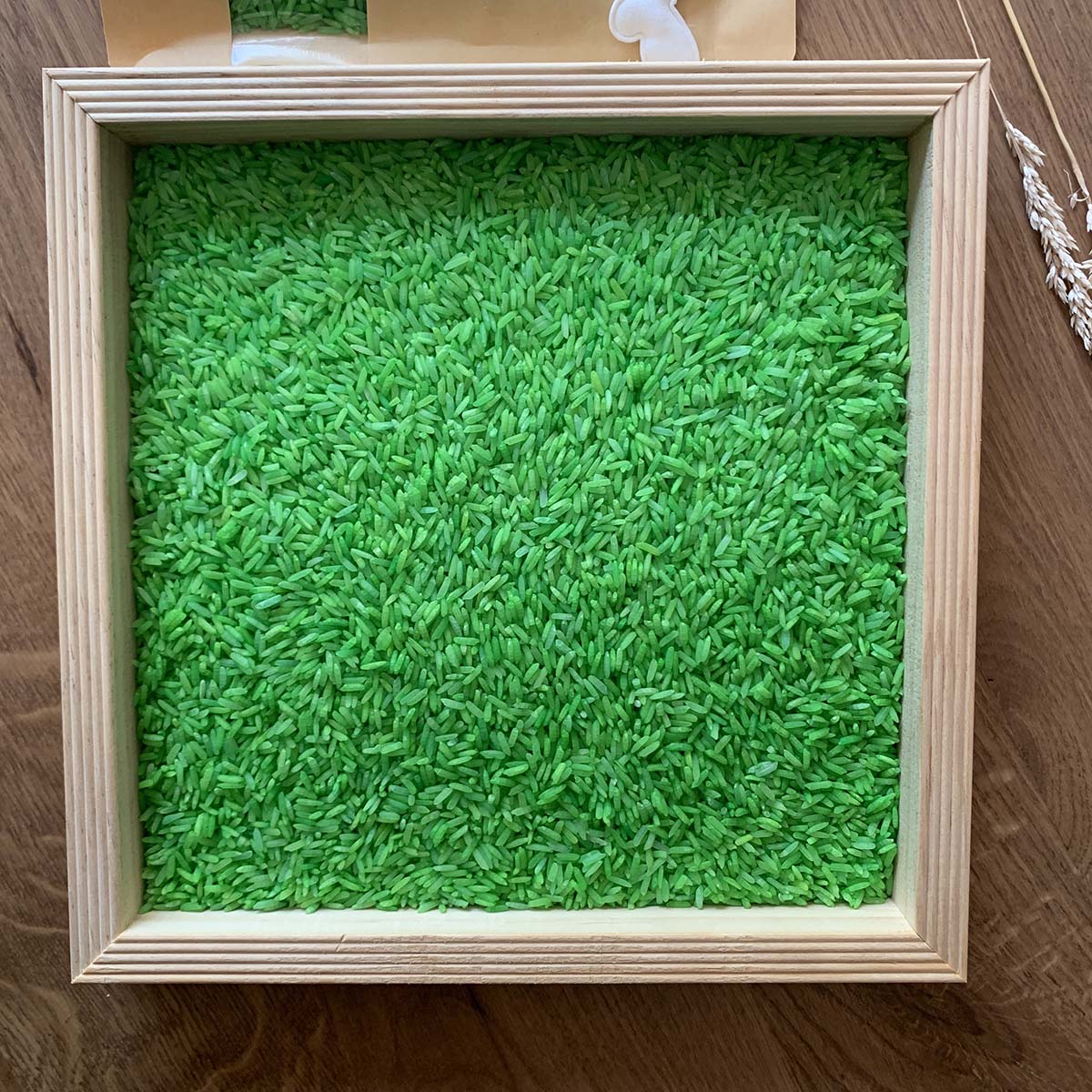 Groen is gras. Toch? Of maak je eigen mix met meerdere kleuren rijst.